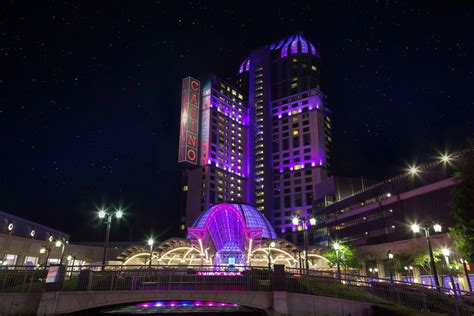 Niagara Fallsview Casino Estacionamento Durante A Noite